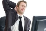 Многим офисным работникам грозят проблемы с суставами