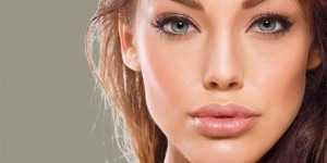 Как увеличить губы в домашних условиях