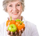6 полезных продуктов для тех, кому за 60