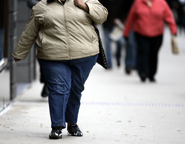После длительного ожирения диеты и тренировки помогают плохо