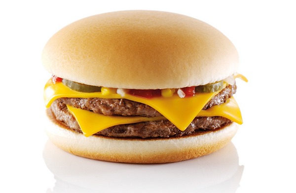 Двойной чизбургер назван «самой дешевой едой в истории»